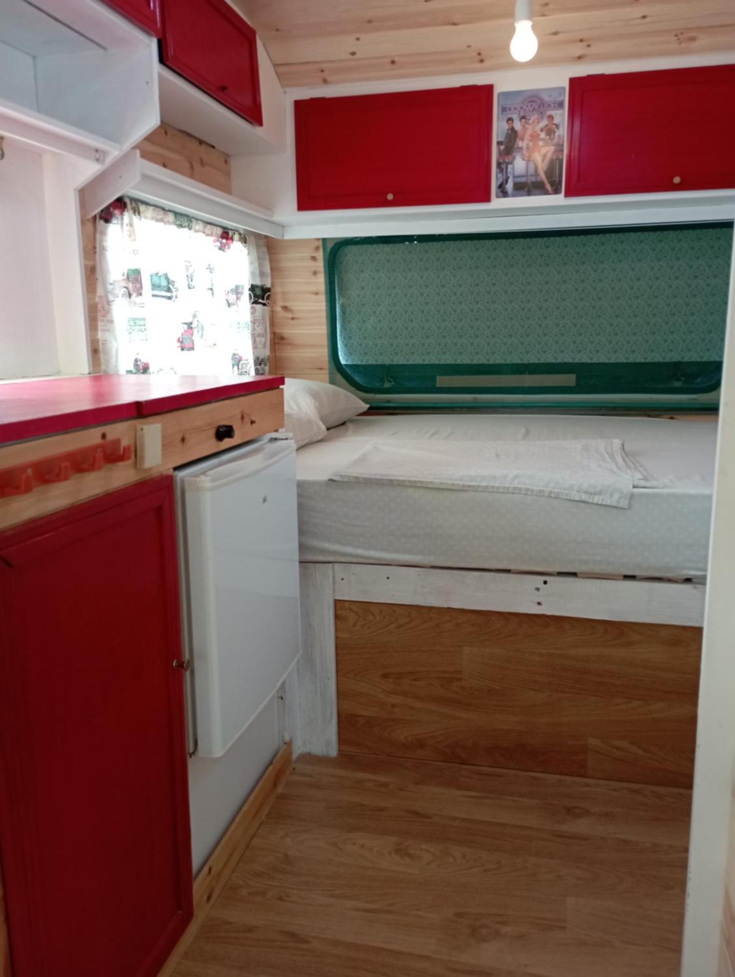 Camping Mascotas cerca de Alicante Hostal Sax Exterior foto