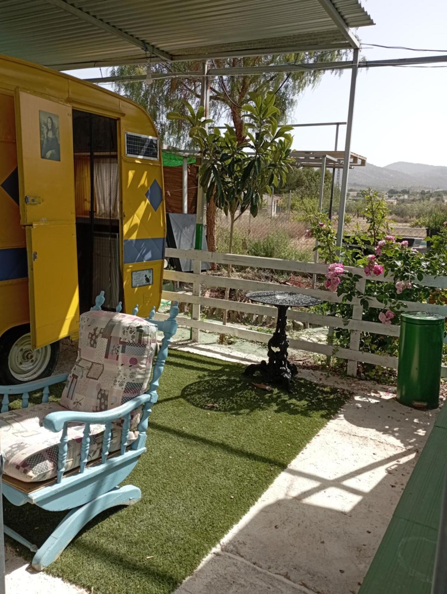 Camping Mascotas cerca de Alicante Hostal Sax Exterior foto